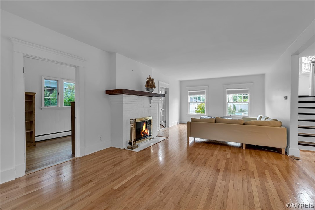 387 Woodbridge Avenue