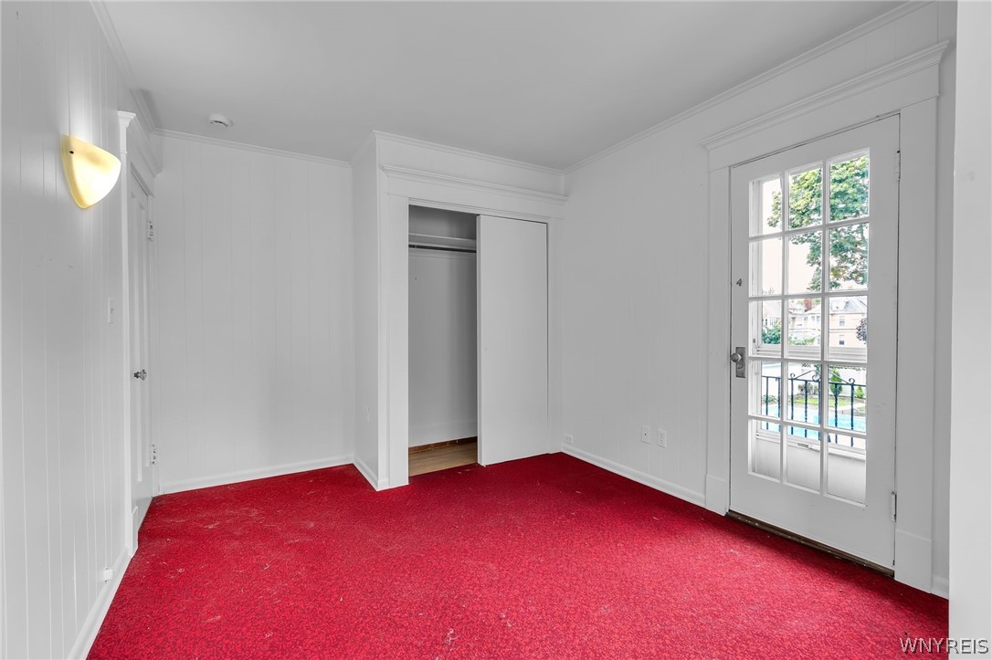 387 Woodbridge Avenue