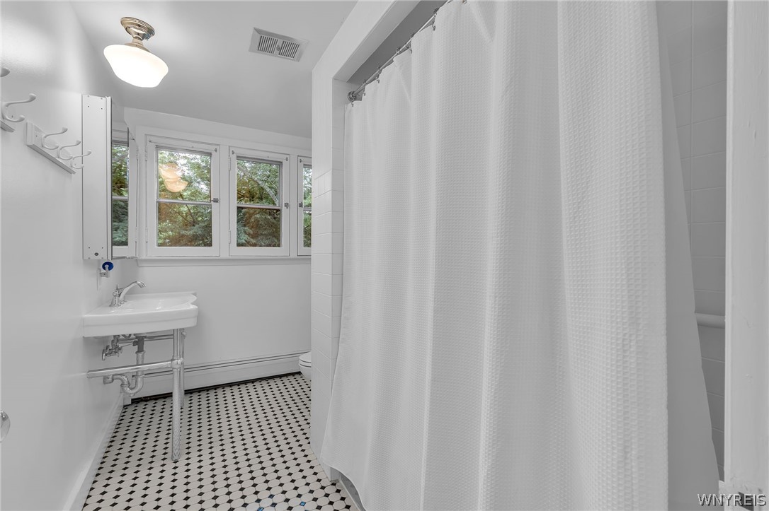 387 Woodbridge Avenue