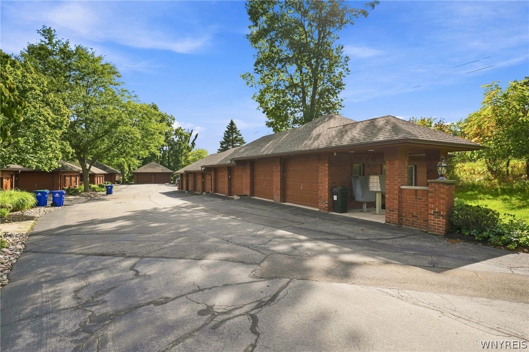 190 Castlebrook Lane