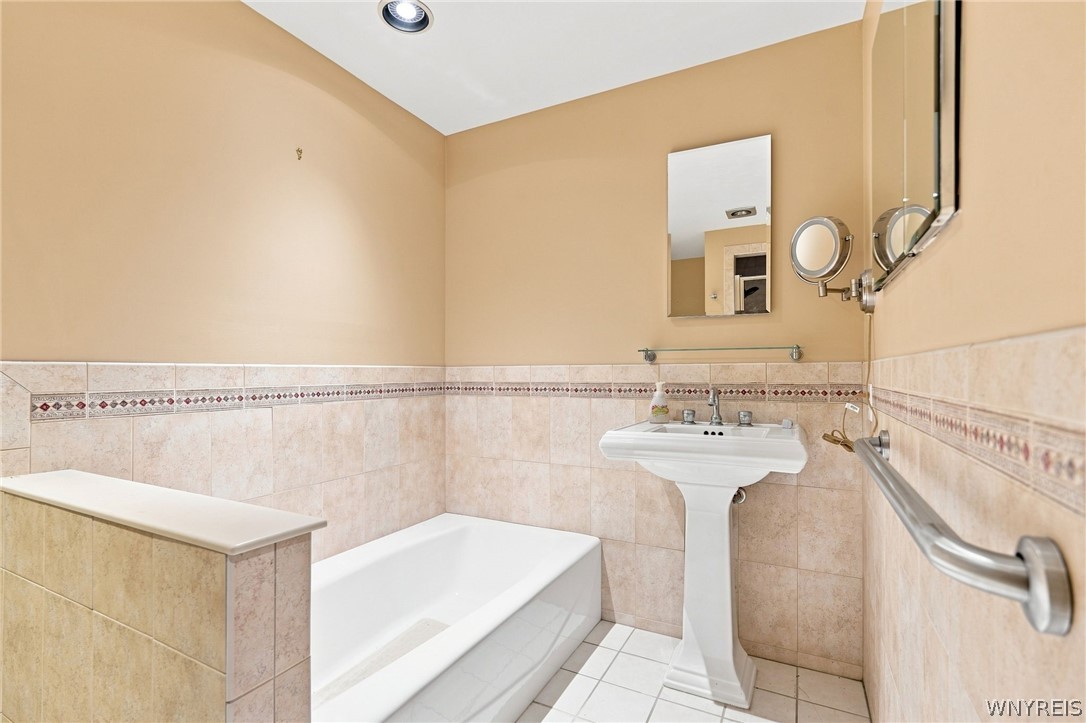 190 Castlebrook Lane