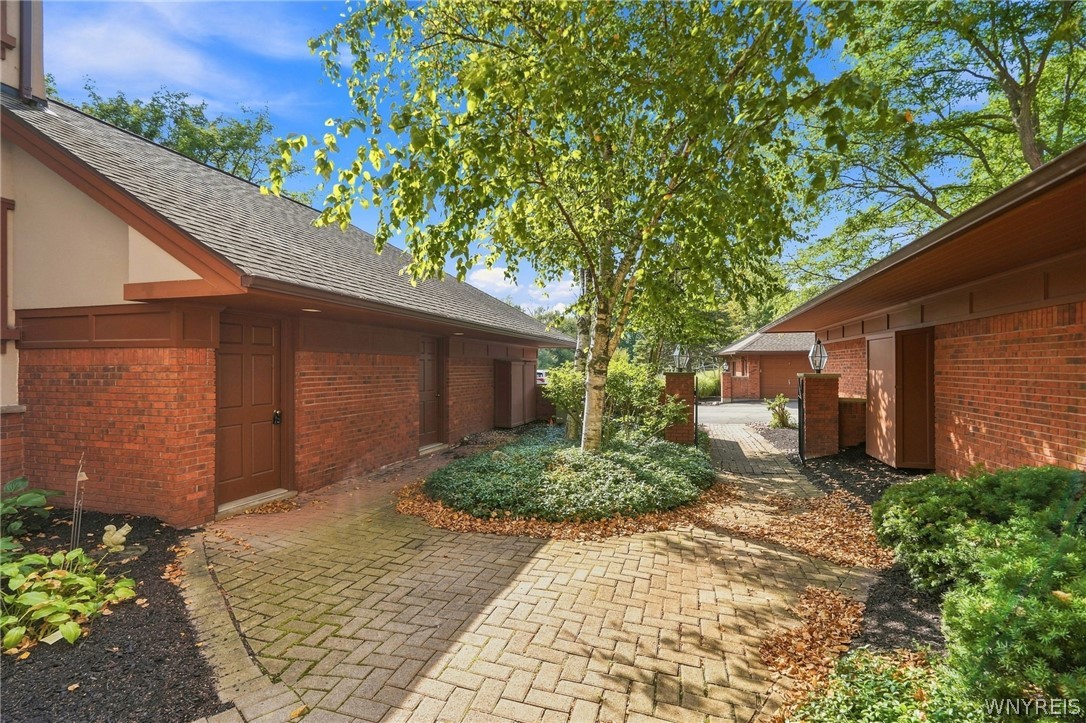 190 Castlebrook Lane