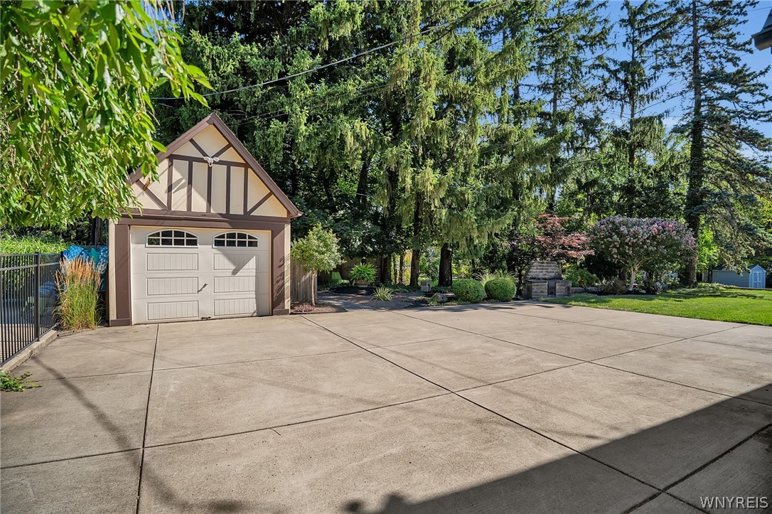 18 Harper Road