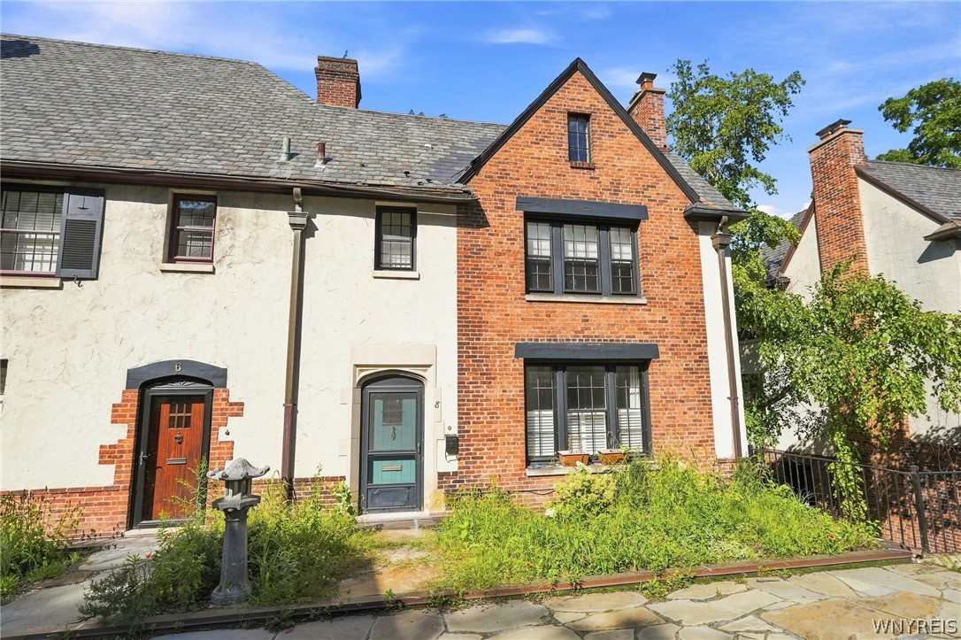 8 Mayfair Lane
