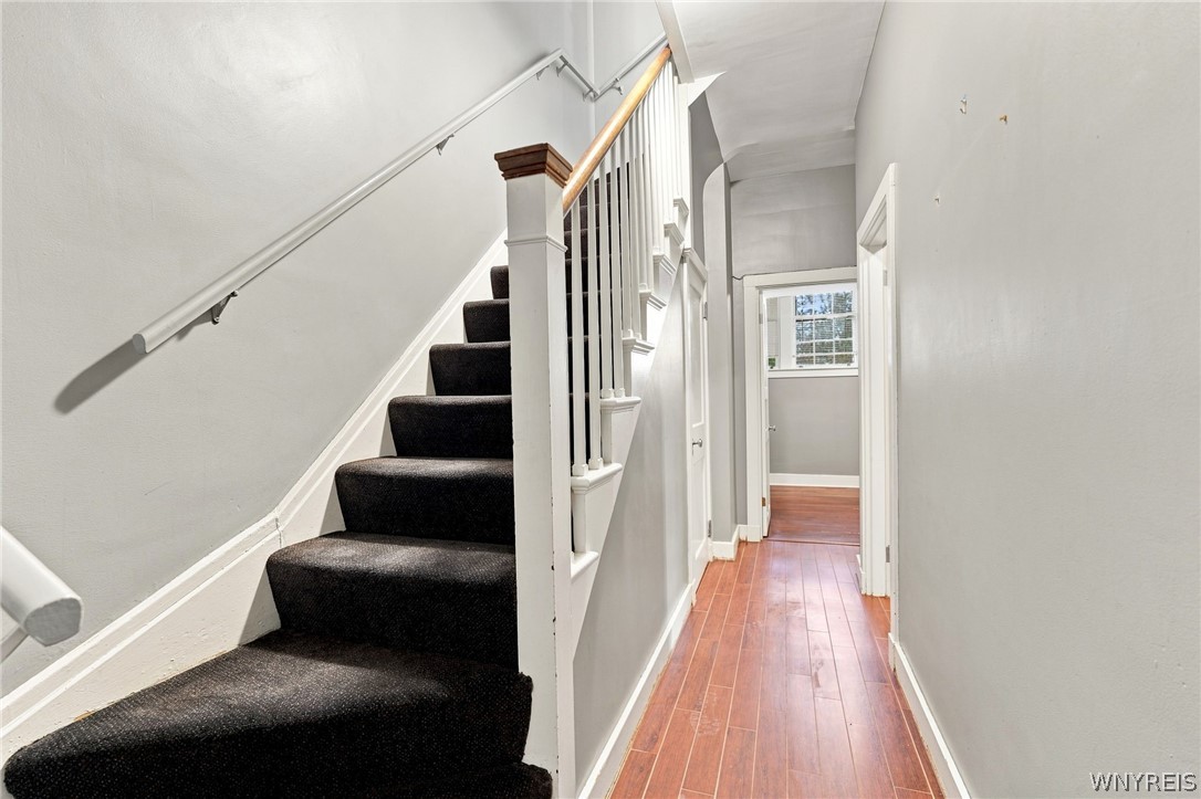 8 Mayfair Lane