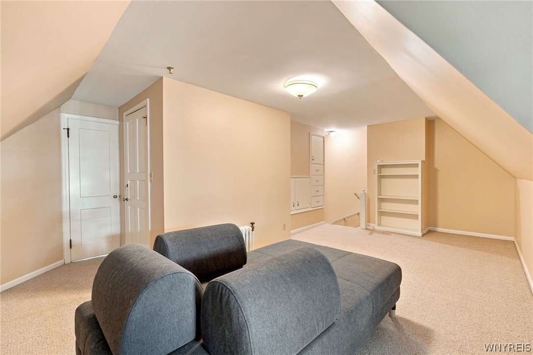 8 Mayfair Lane