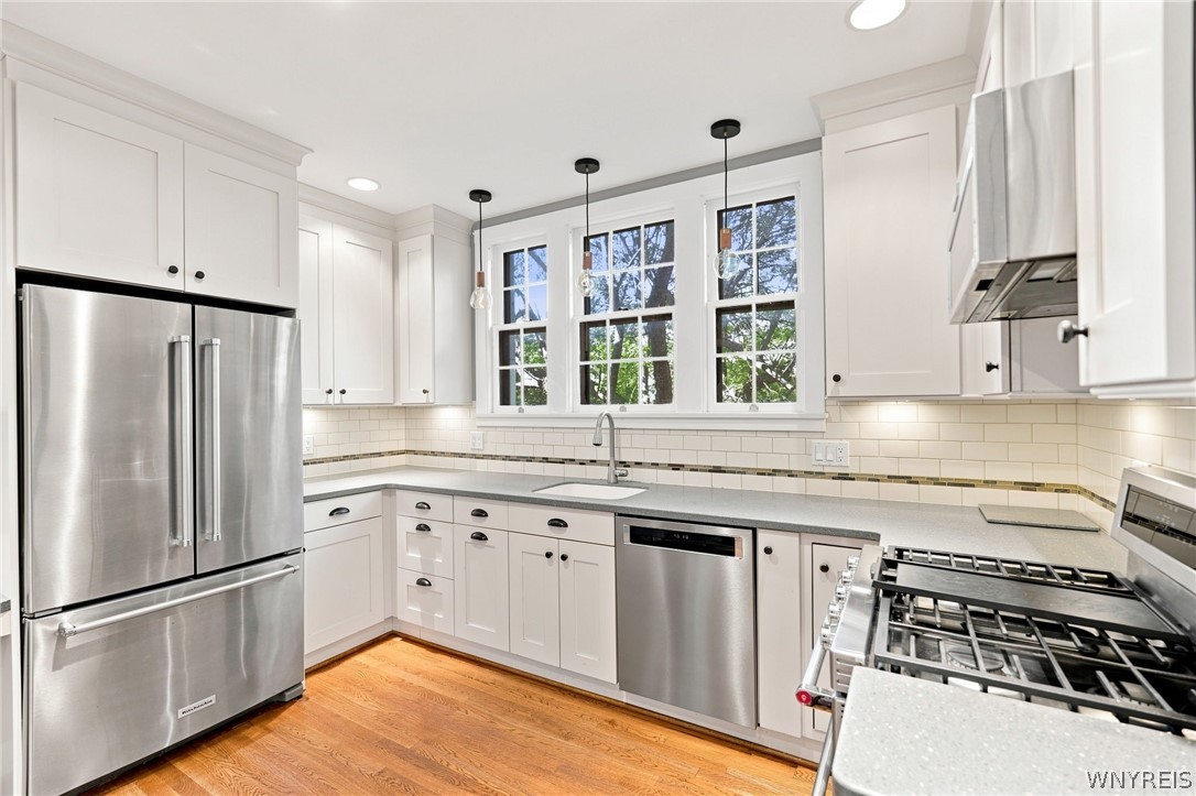8 Mayfair Lane