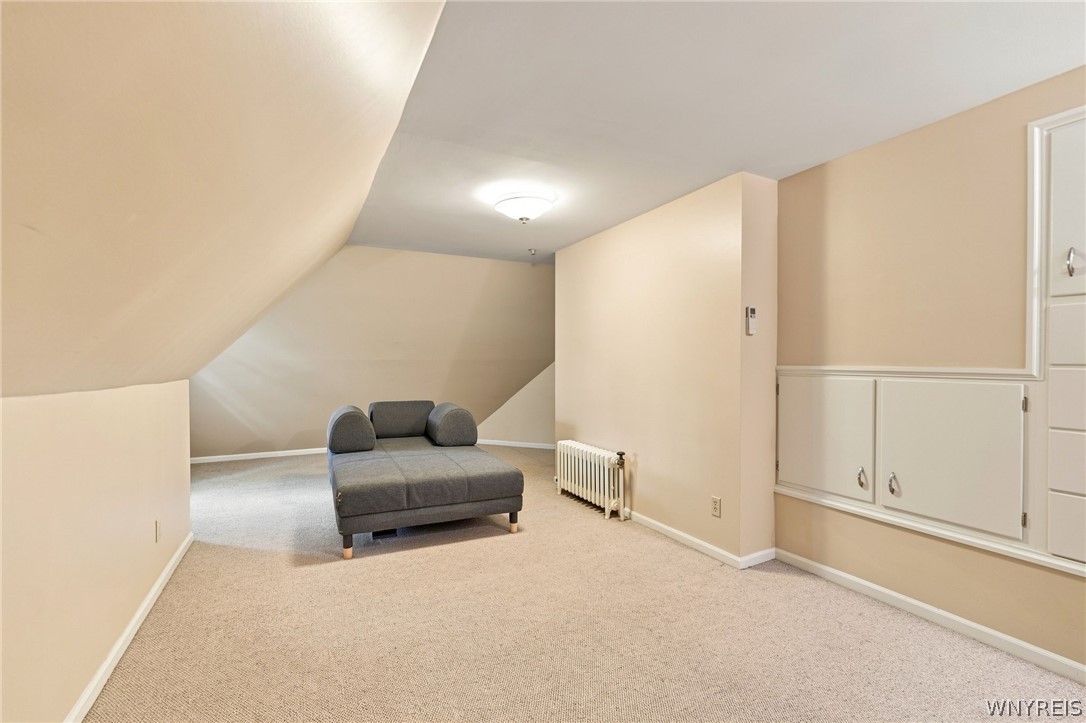 8 Mayfair Lane