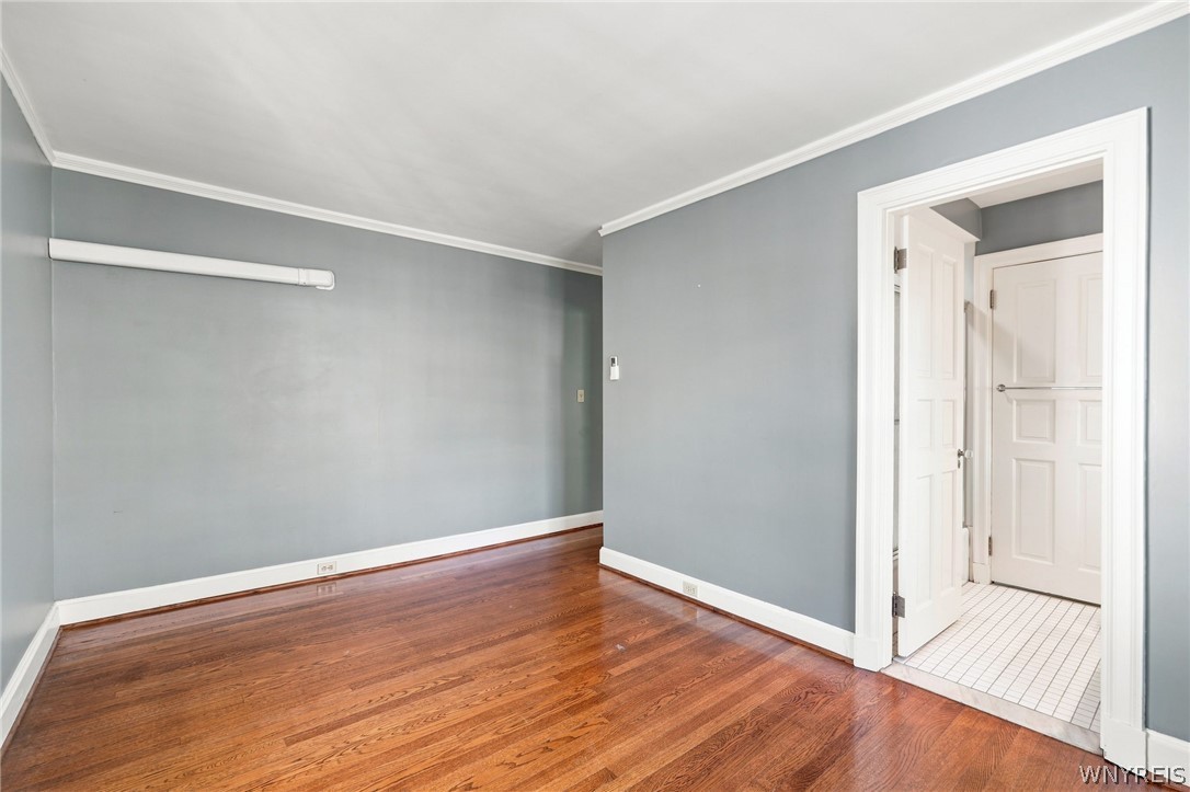 8 Mayfair Lane