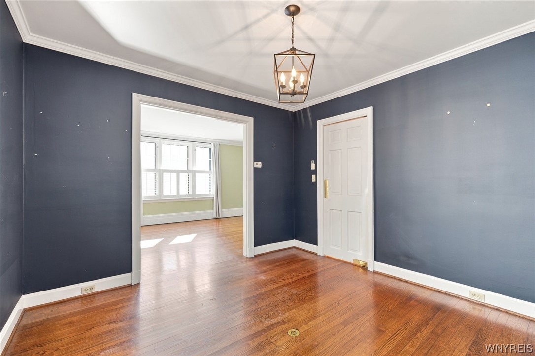 8 Mayfair Lane