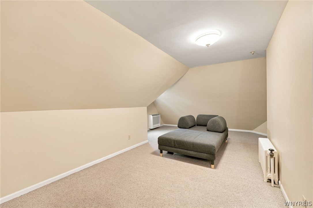 8 Mayfair Lane