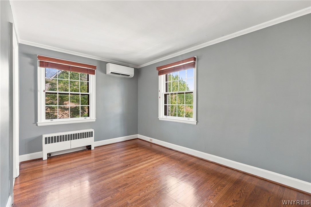 8 Mayfair Lane