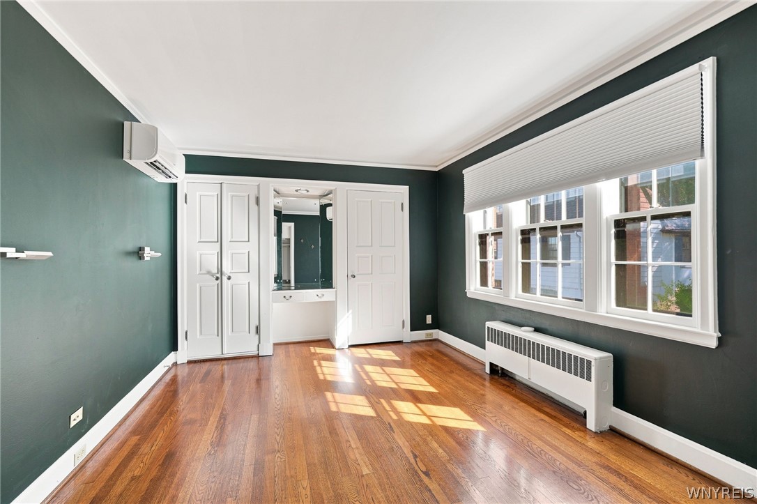 8 Mayfair Lane