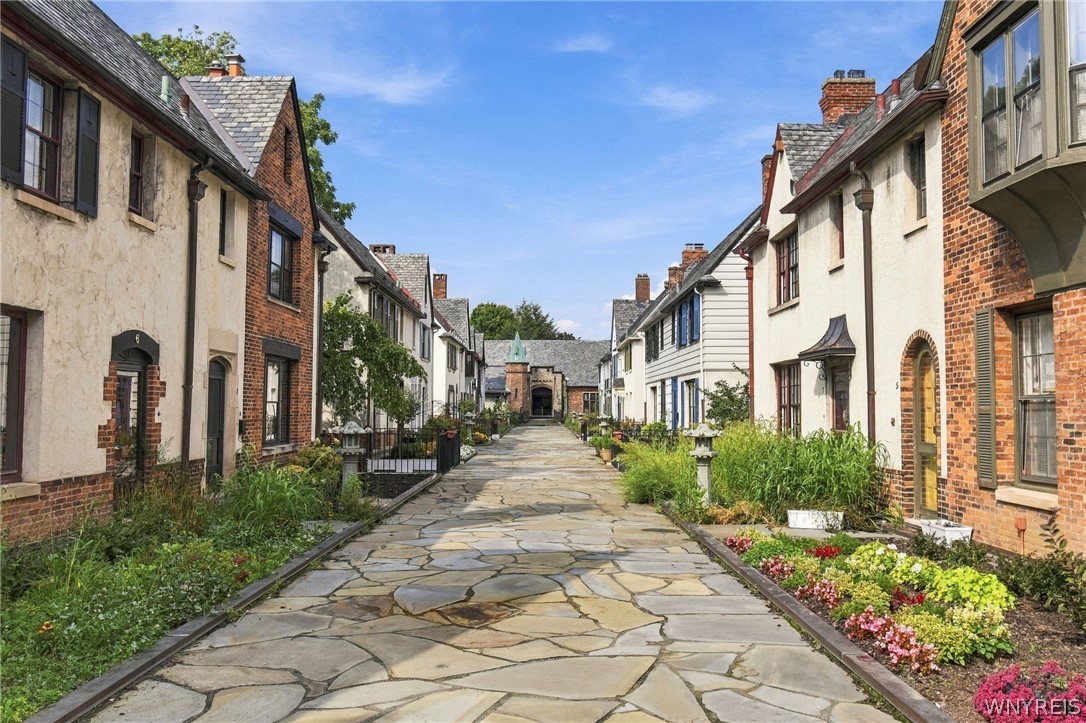 5 Mayfair Lane