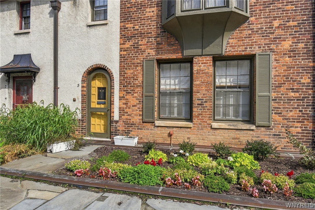 5 Mayfair Lane
