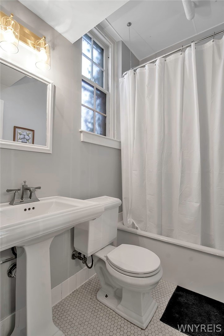 5 Mayfair Lane
