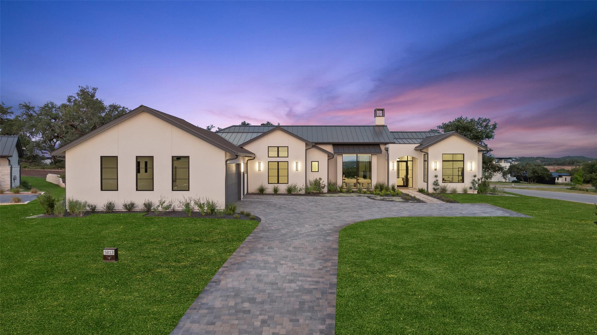 5813 HORIZON VISTA WAY