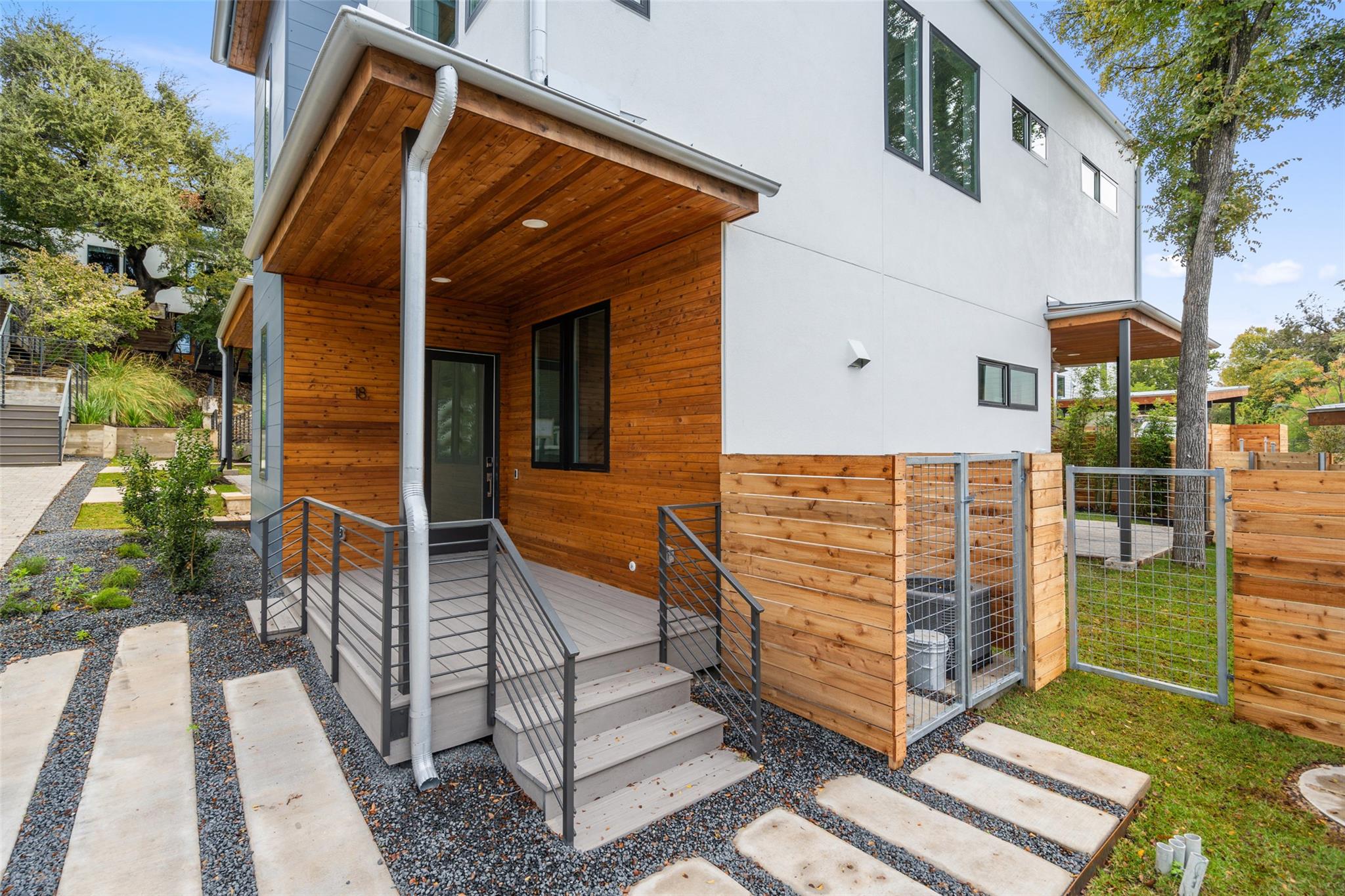 900 S 2nd ST # 18