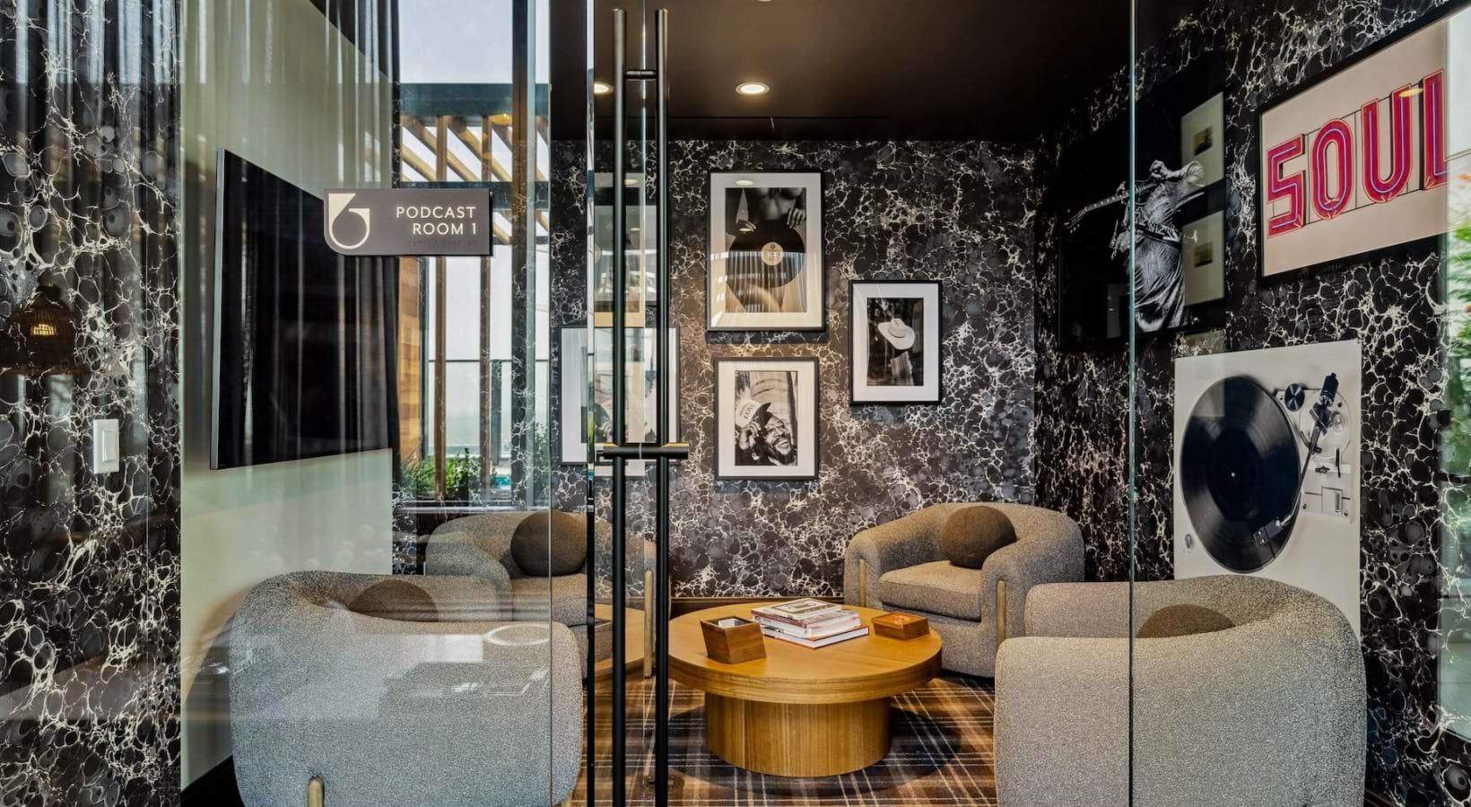 600 Guadalupe ST # 5807