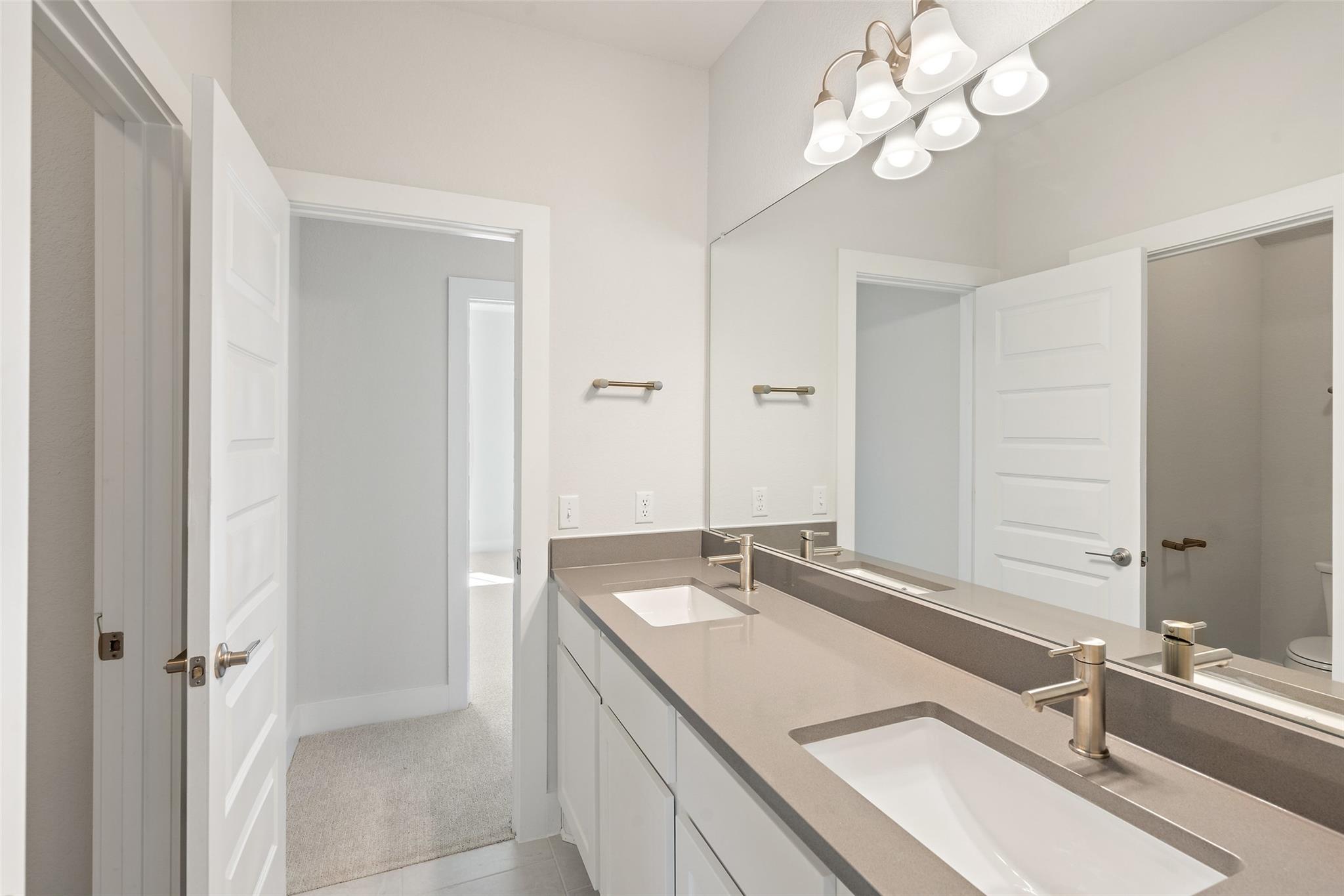 9820 Grapevine Leaf DR