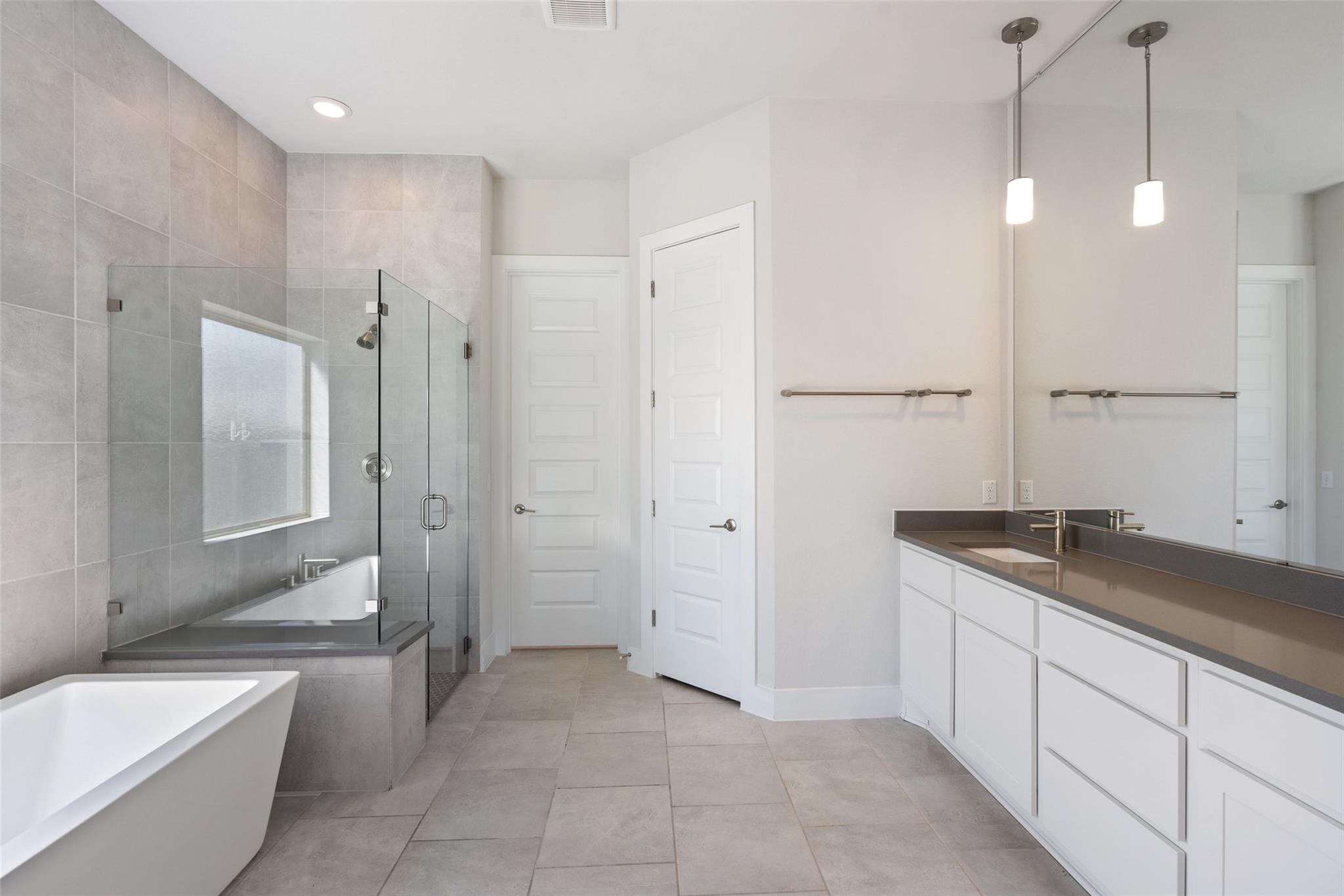 9820 Grapevine Leaf DR