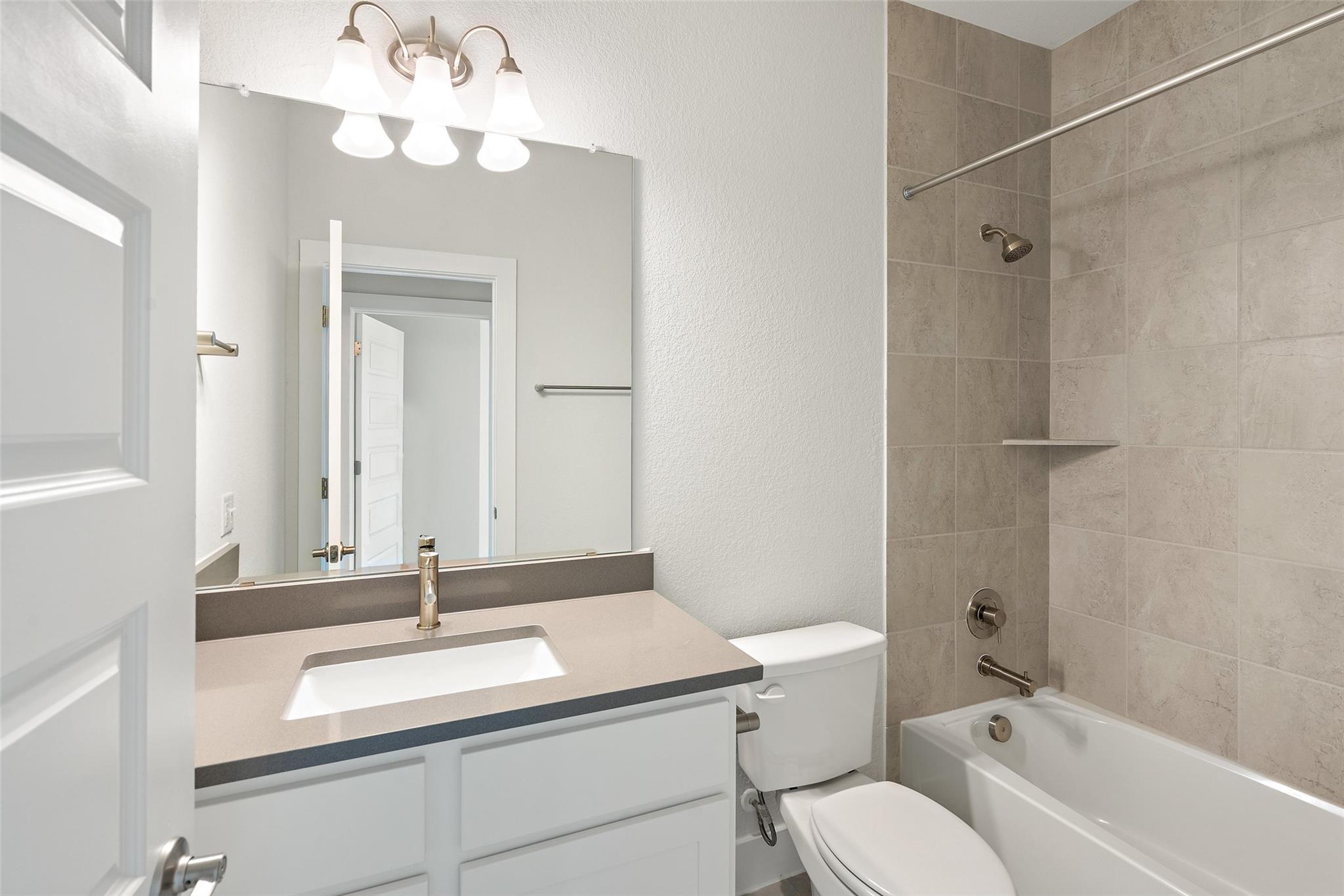 9820 Grapevine Leaf DR