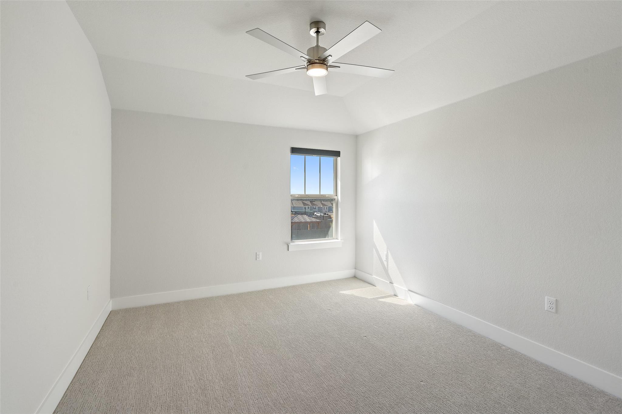 9820 Grapevine Leaf DR