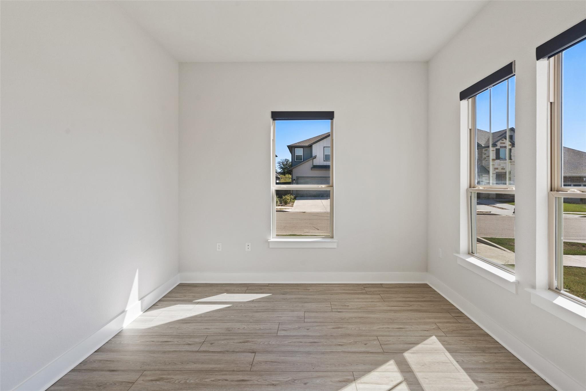 9820 Grapevine Leaf DR