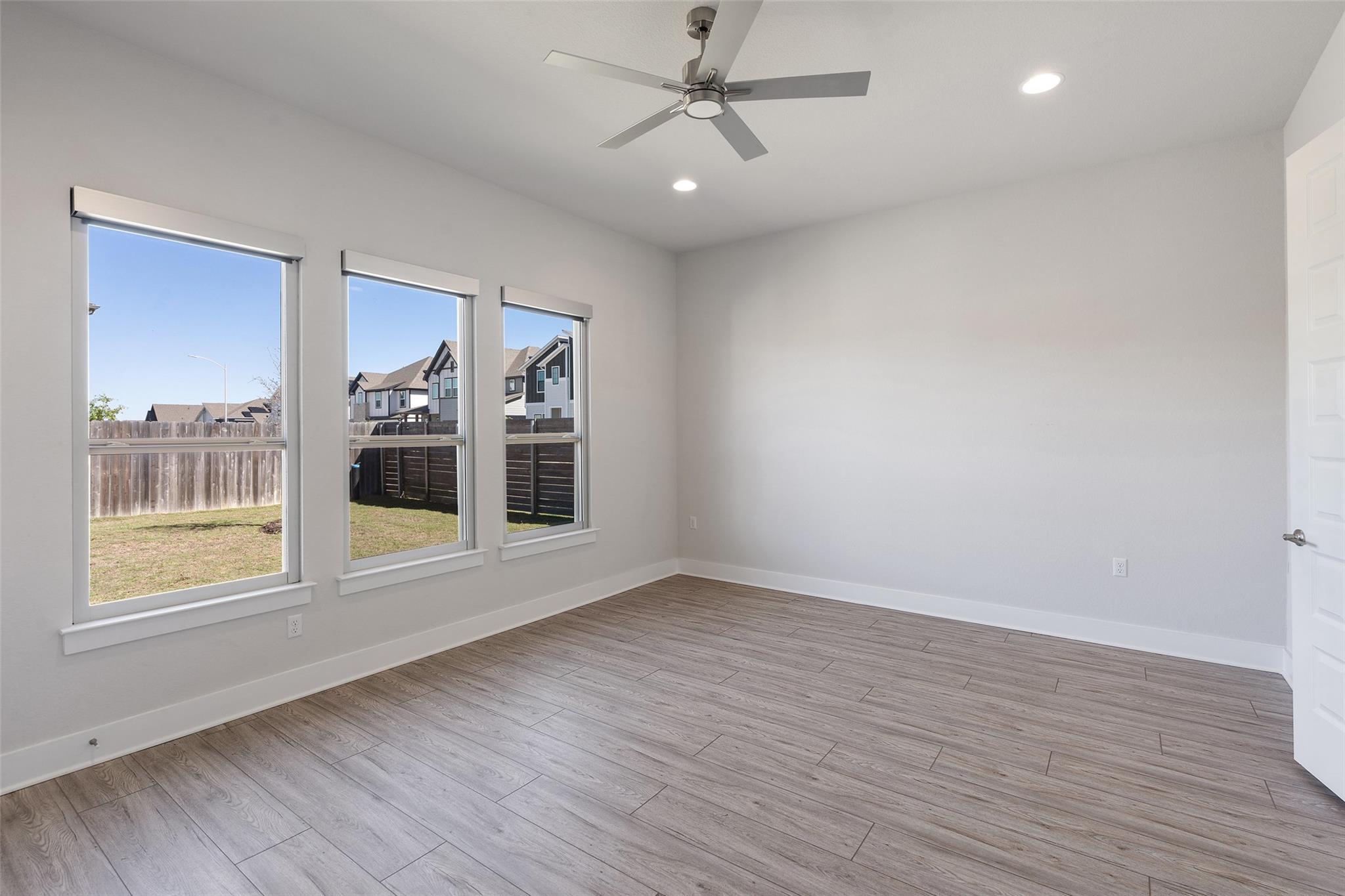 9820 Grapevine Leaf DR