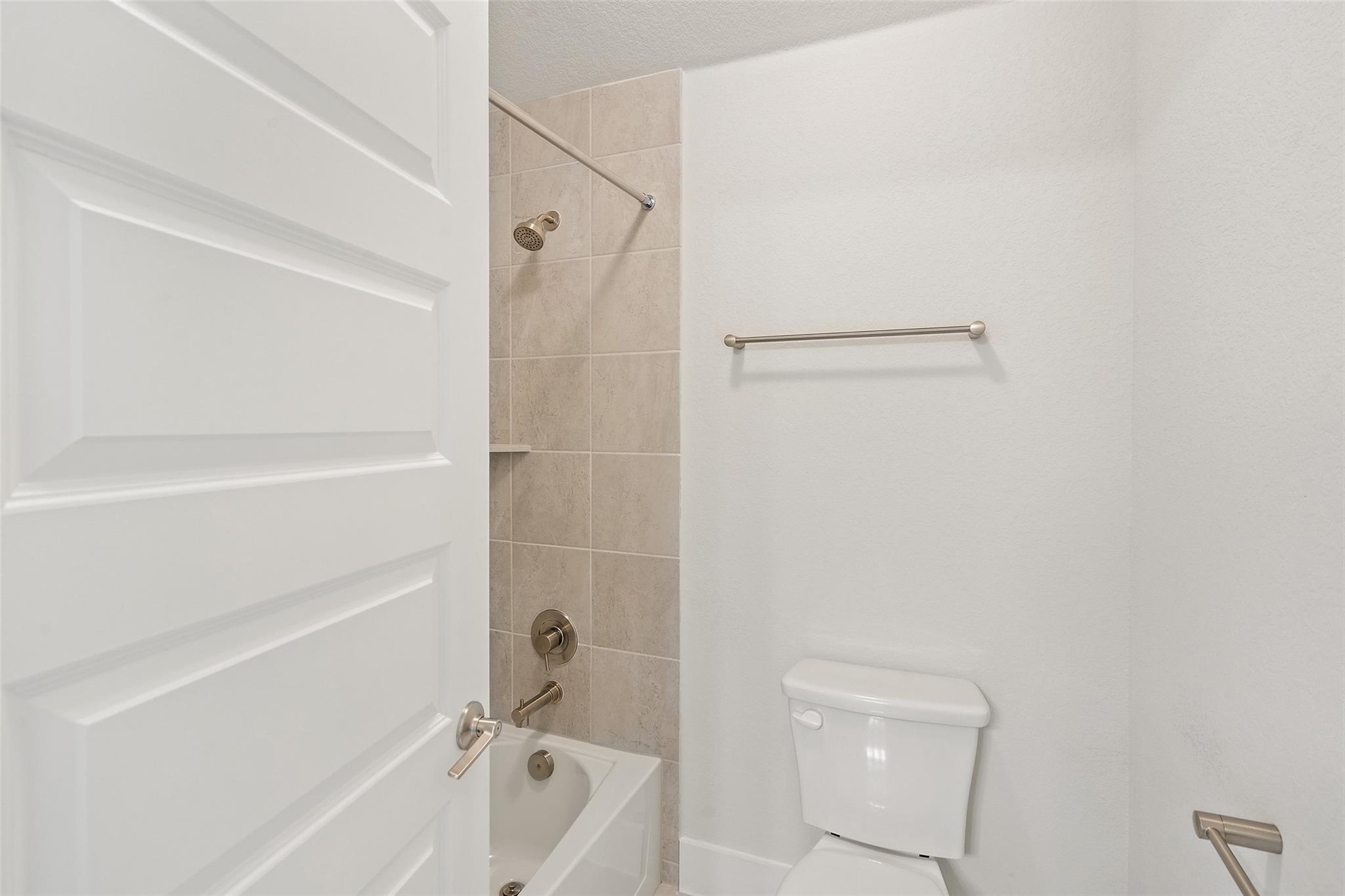 9820 Grapevine Leaf DR