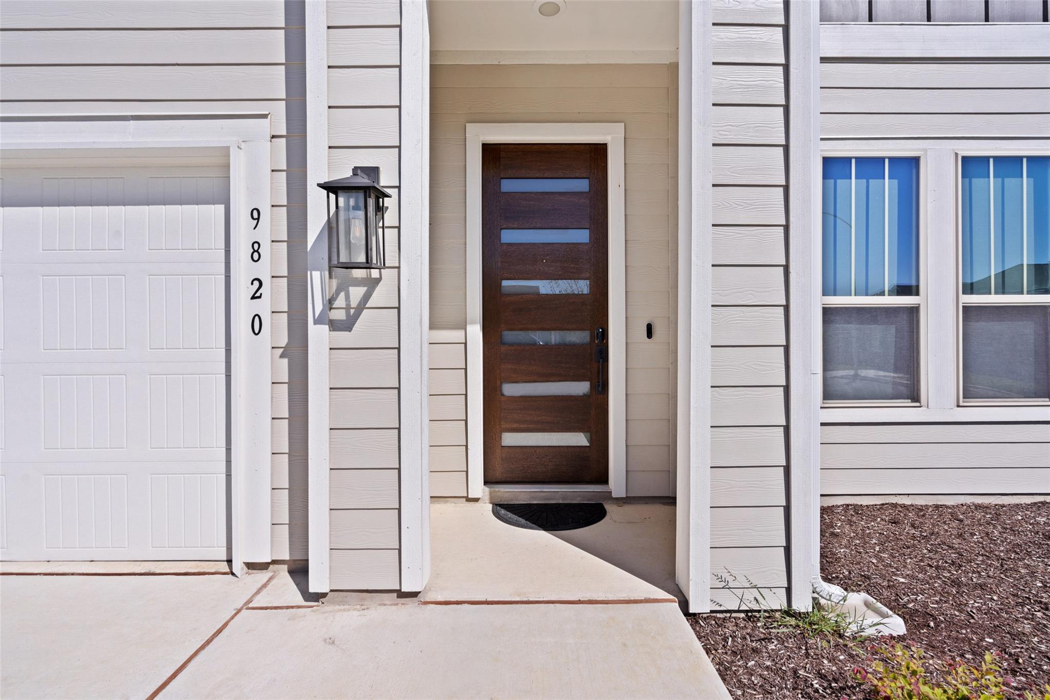 9820 Grapevine Leaf DR