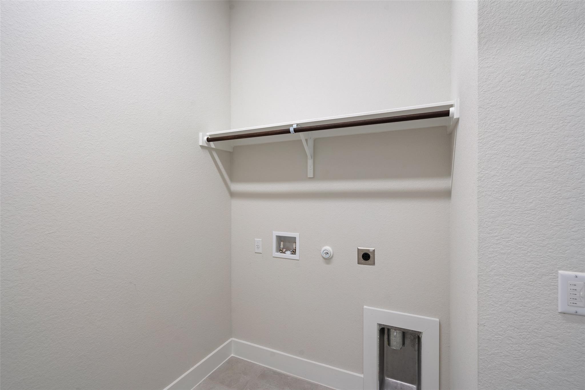 9820 Grapevine Leaf DR