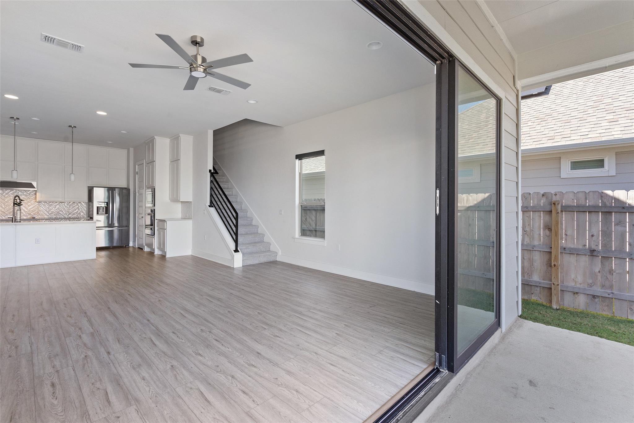 9820 Grapevine Leaf DR