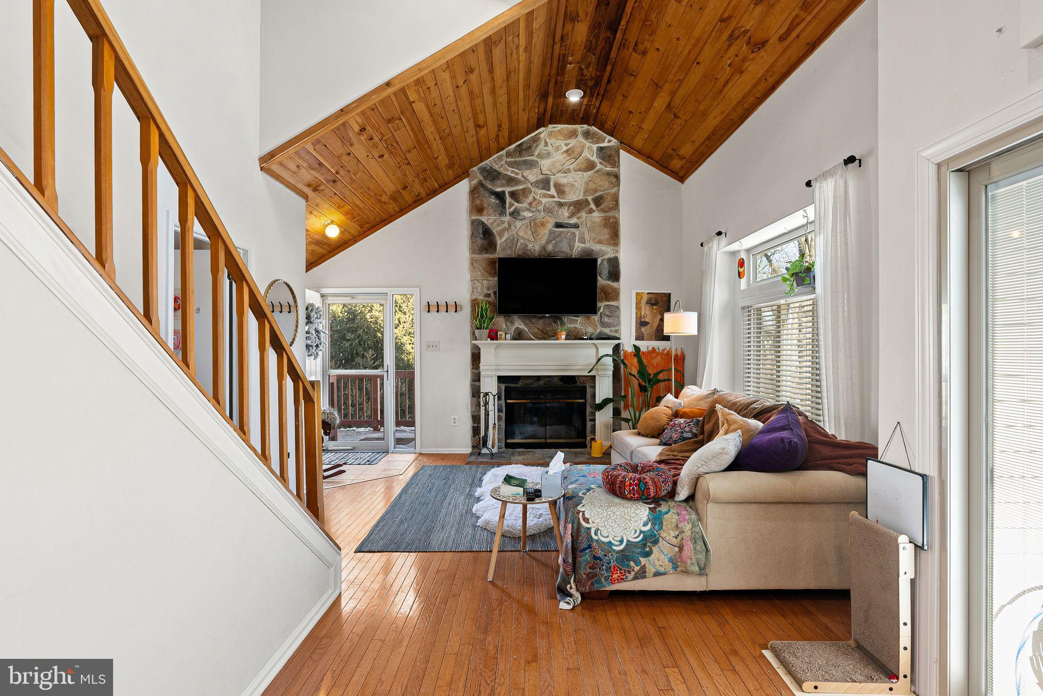 415 BROWN BRIAR CIRCLE