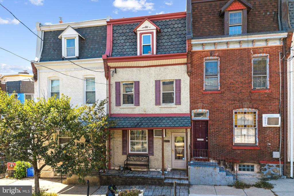 3922 MANAYUNK AVENUE