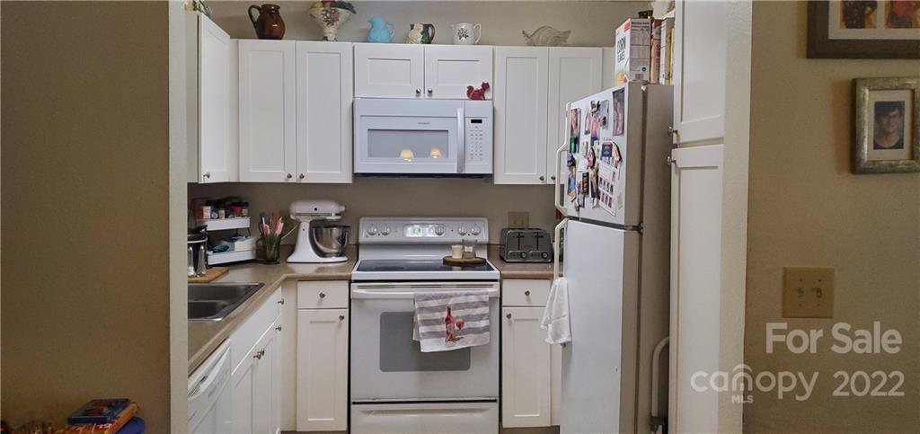 14 Hamiltons Bay Court Unit: 504