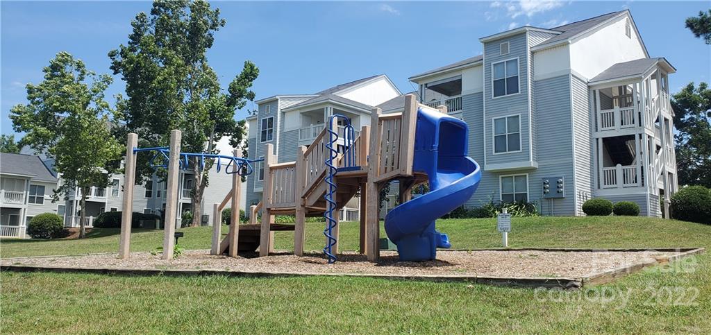 14 Hamiltons Bay Court Unit: 504