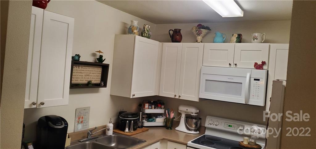 14 Hamiltons Bay Court Unit: 504