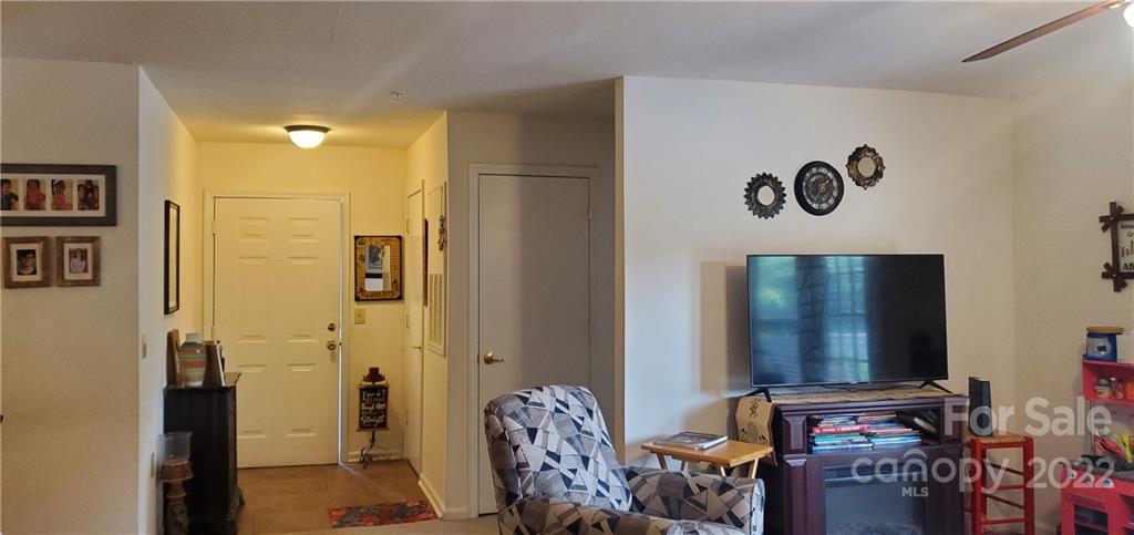14 Hamiltons Bay Court Unit: 504