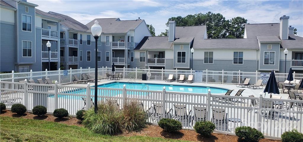 14 Hamiltons Bay Court Unit: 504