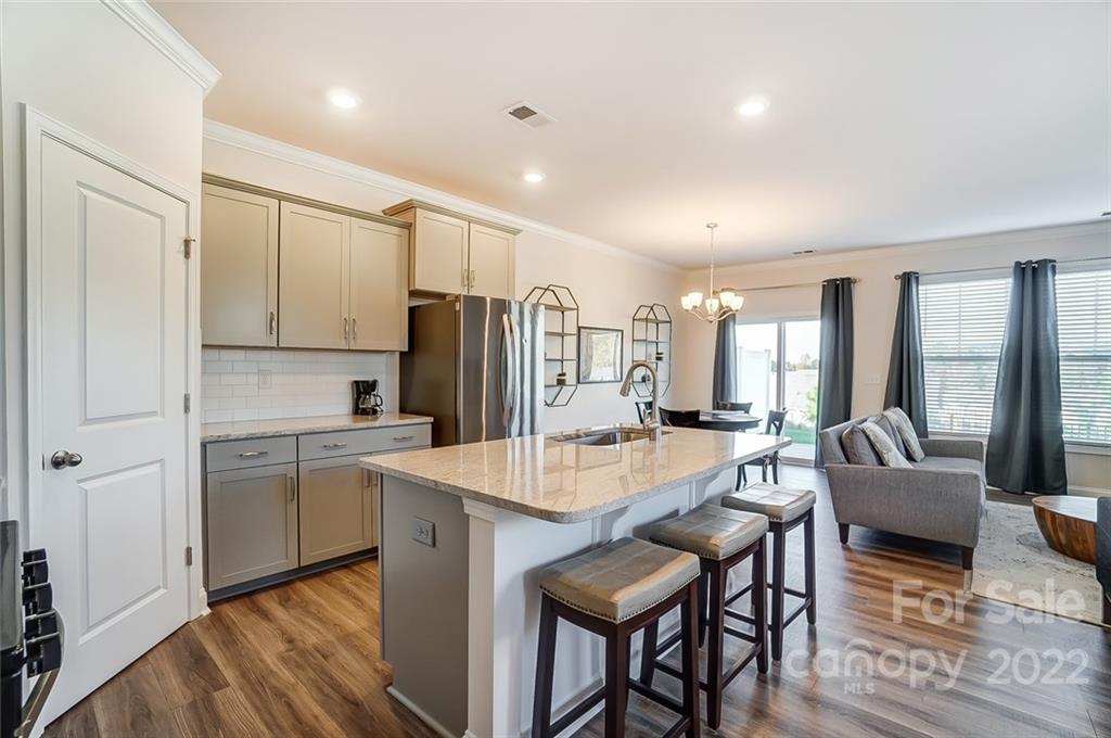 323 Bulrush Road