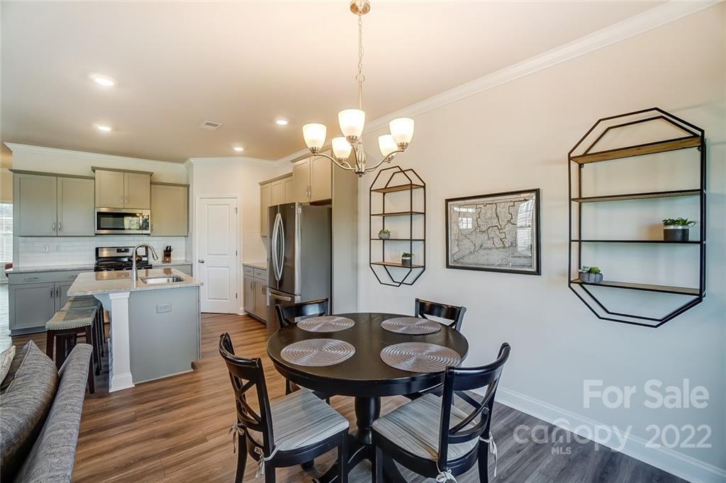 323 Bulrush Road