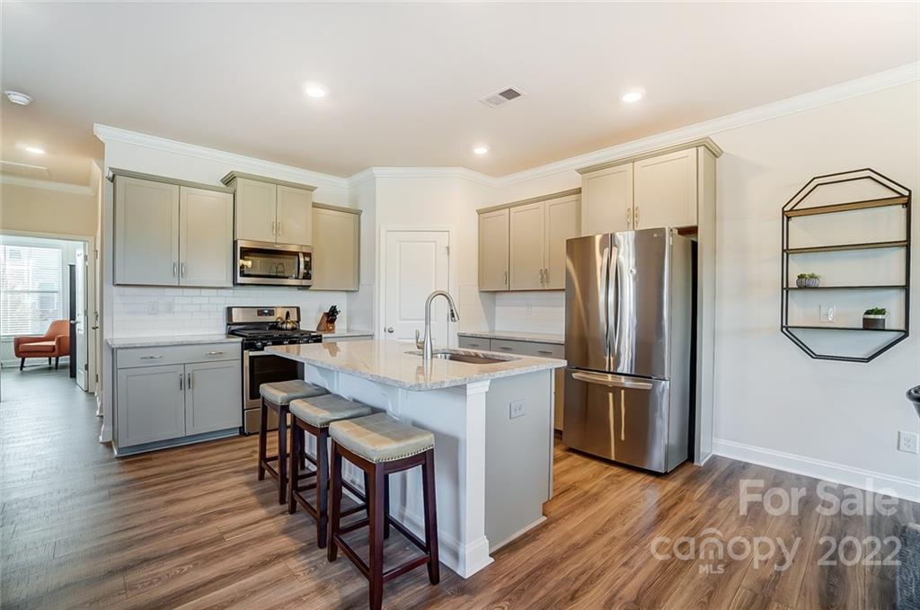 323 Bulrush Road