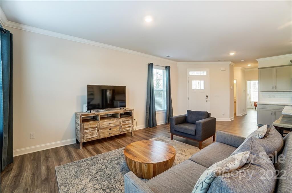 323 Bulrush Road