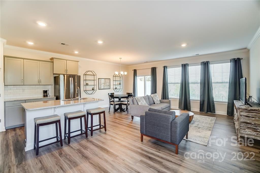 323 Bulrush Road