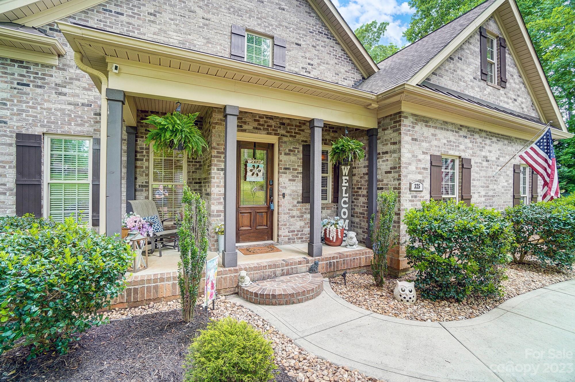 325 Swift Creek Cove