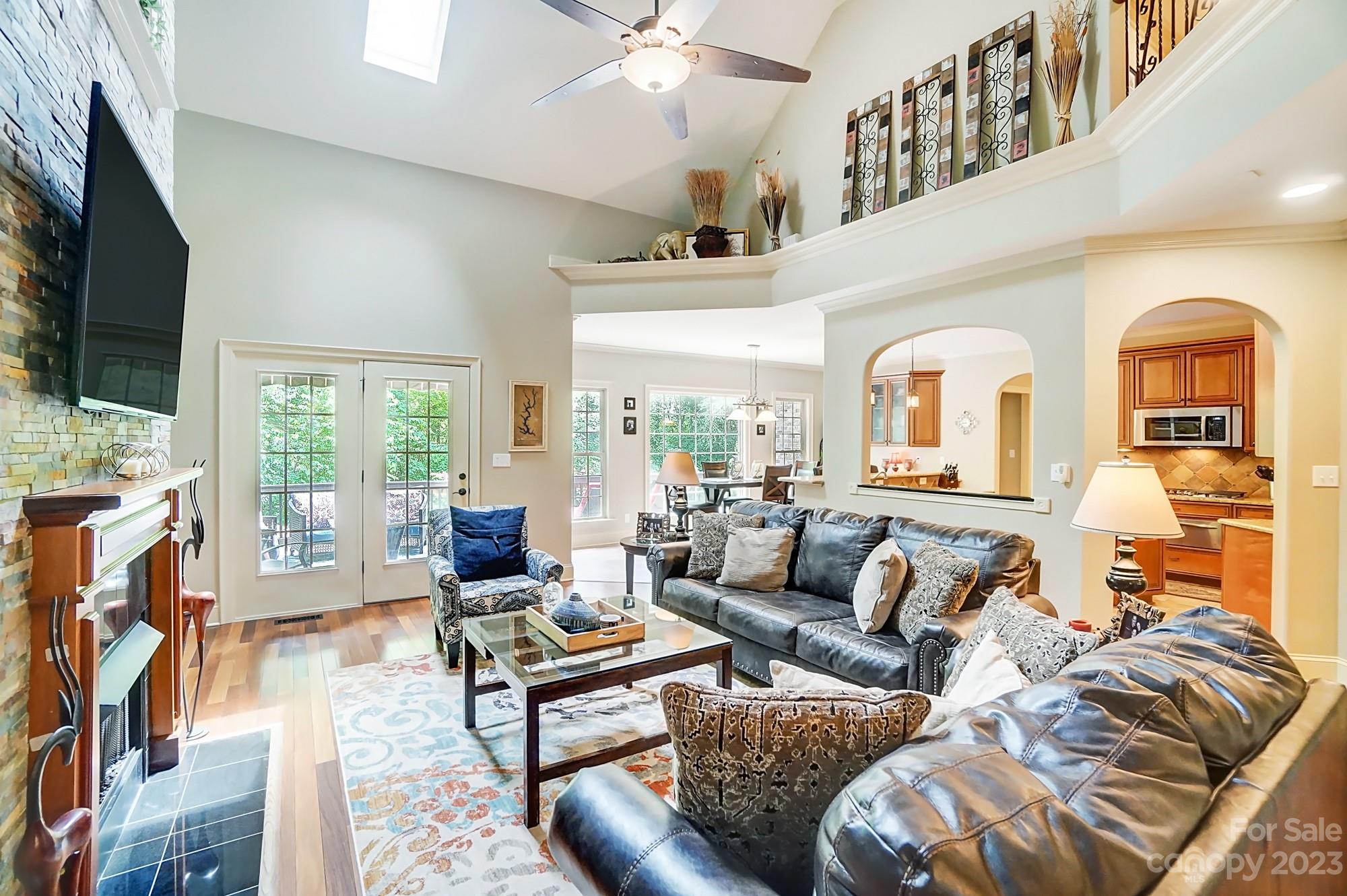 325 Swift Creek Cove