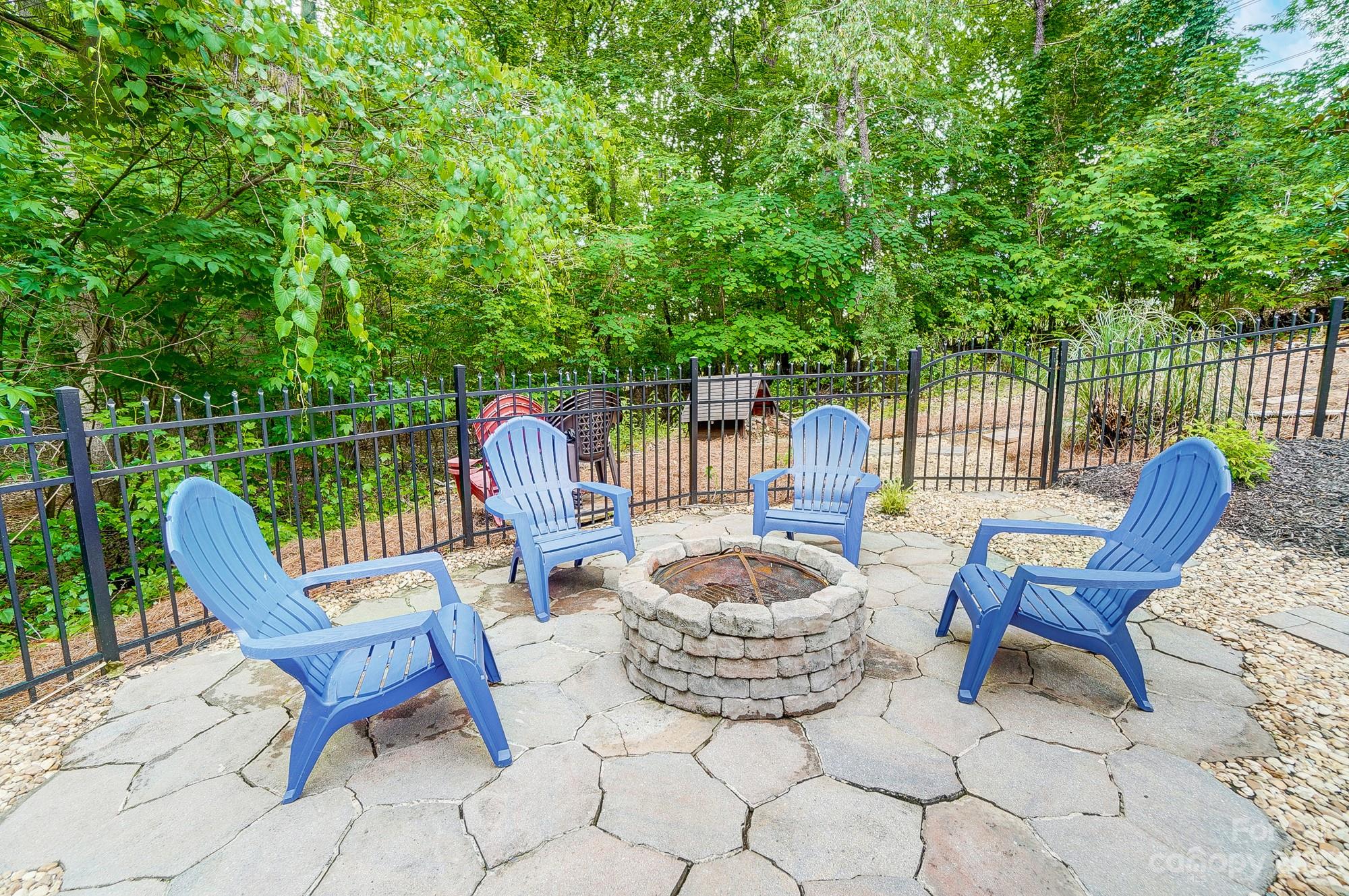 325 Swift Creek Cove