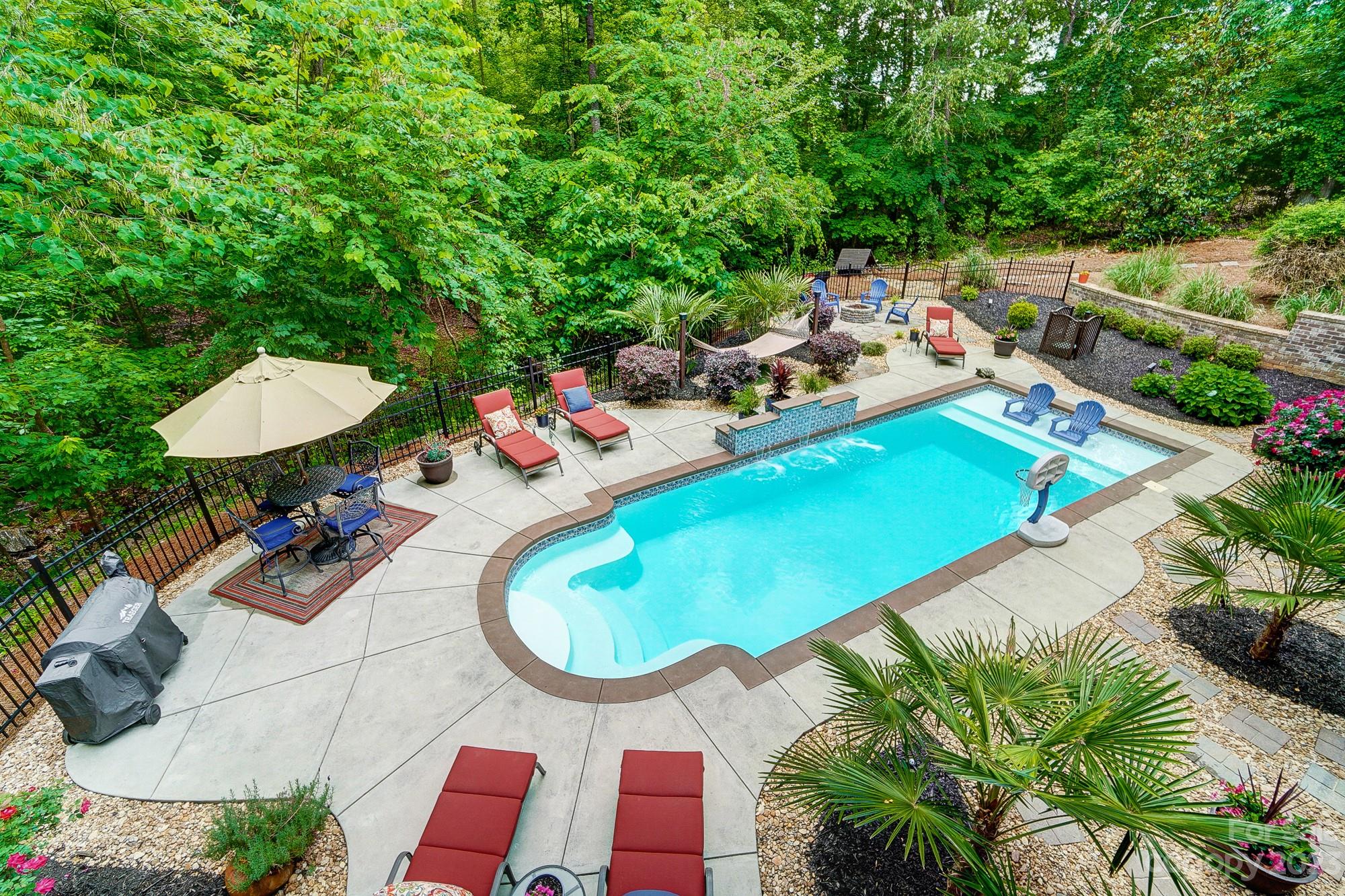 325 Swift Creek Cove