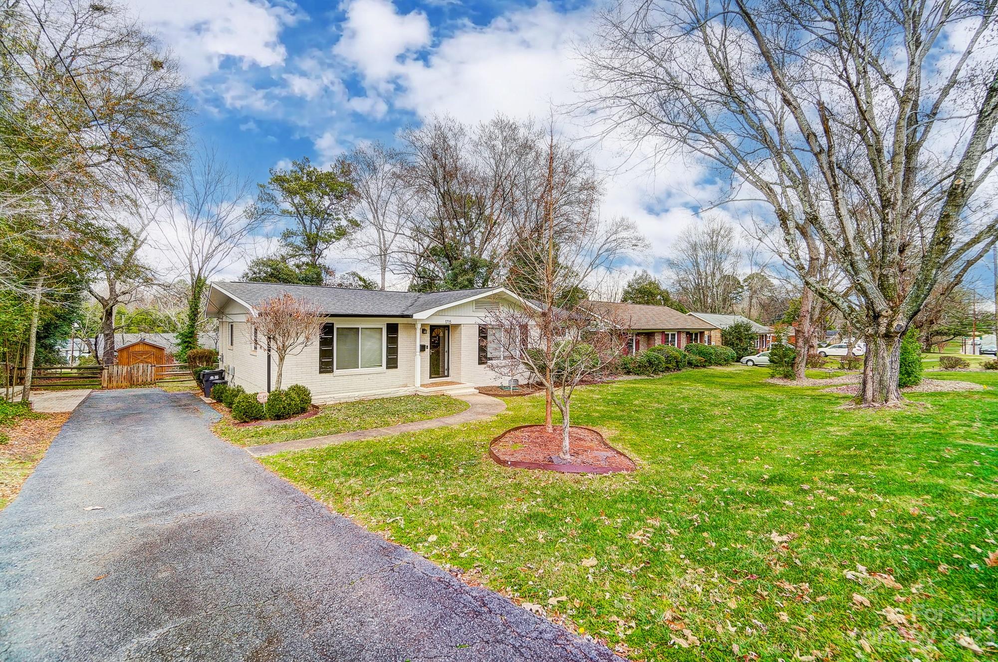 1715 Tamworth Drive